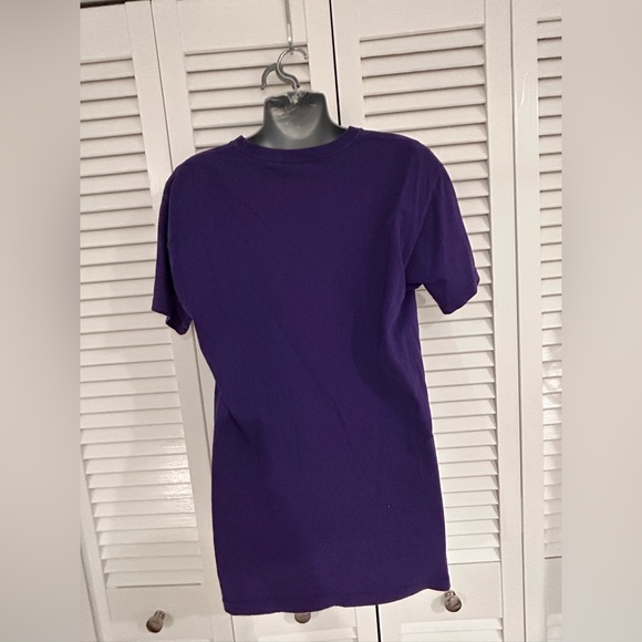 Hatsune Miku medium T-shirt - purple -good condition - Picture 3 of 4